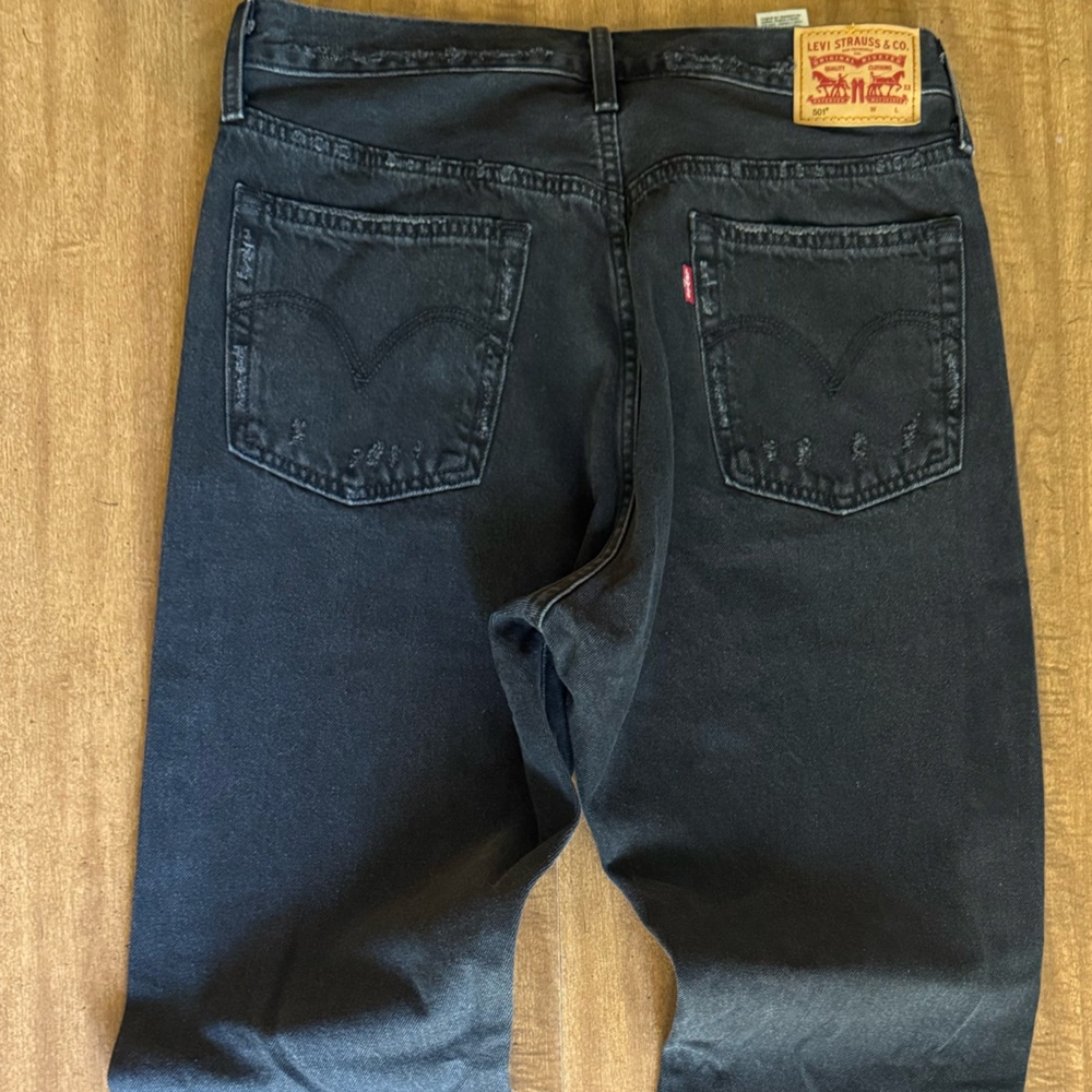 Levi’s Jeans 501 Womens Sz 30x30 Black Cotton Button-Fly Distressed Denim Grunge - Picture 4 of 11